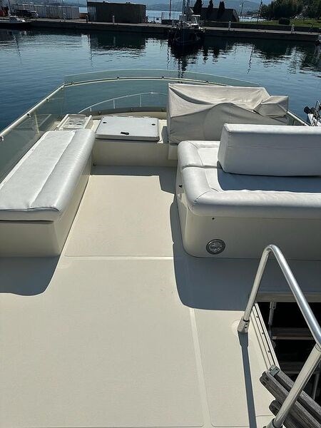 Ferretti 43