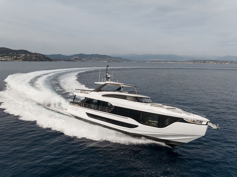 Azimut Grande 26M