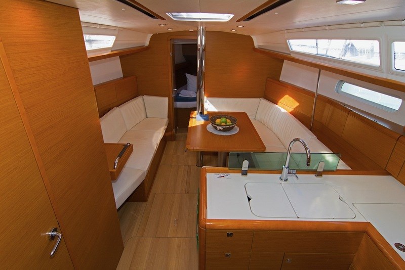 Jeanneau Sun Odyssey 410