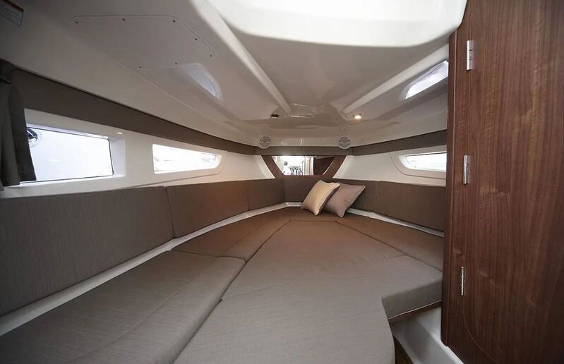 Quicksilver 805 Sundeck