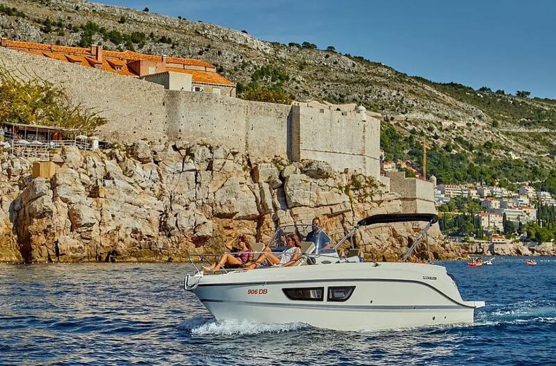 Quicksilver 805 Sundeck