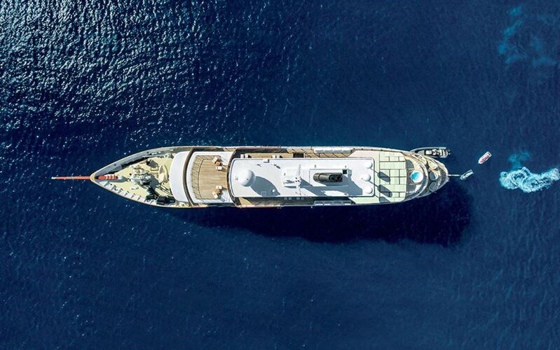 M/Y Chakra