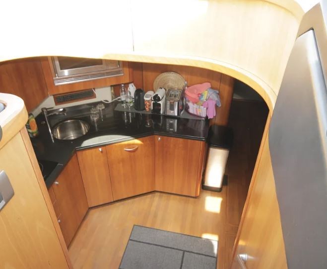 Sunseeker Predator 72