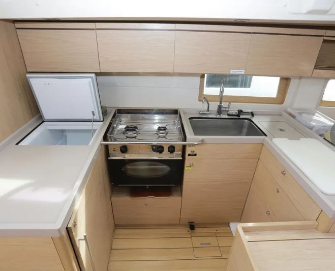 Beneteau Oceanis 51.1