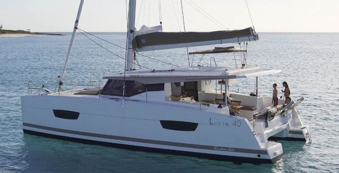 catamarans Fountaine Pajot Lucia 40 owner