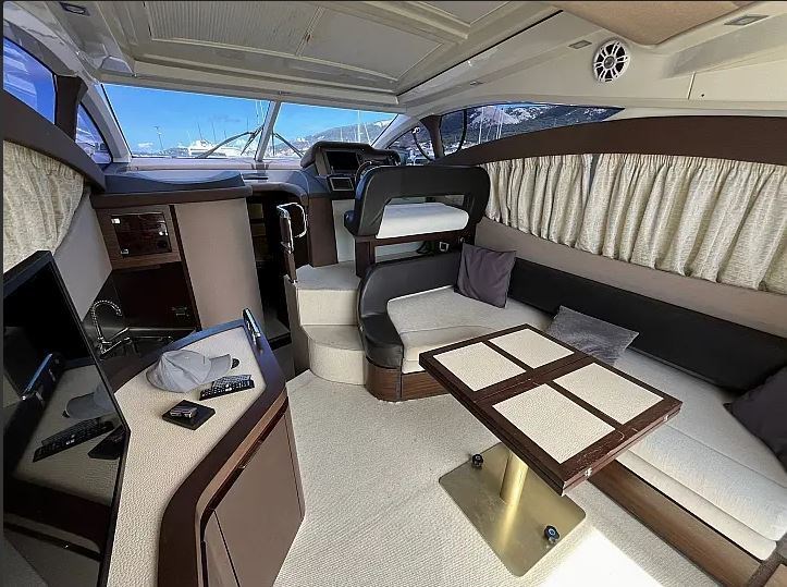 Azimut 40S