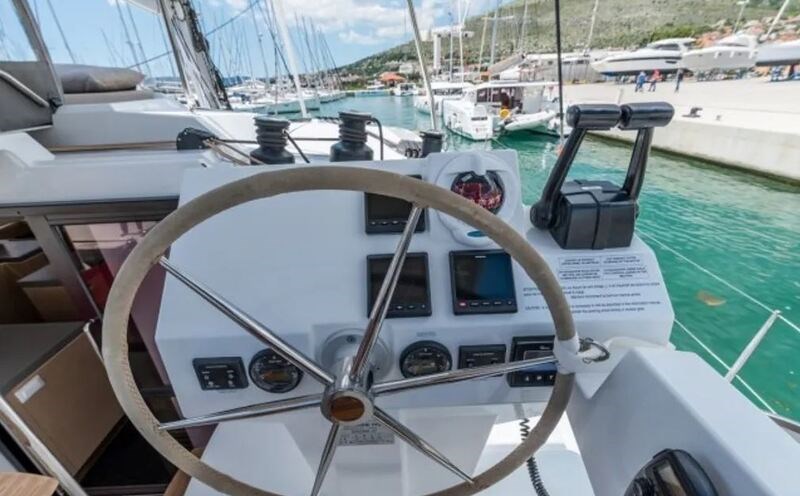 Fountaine Pajot 47