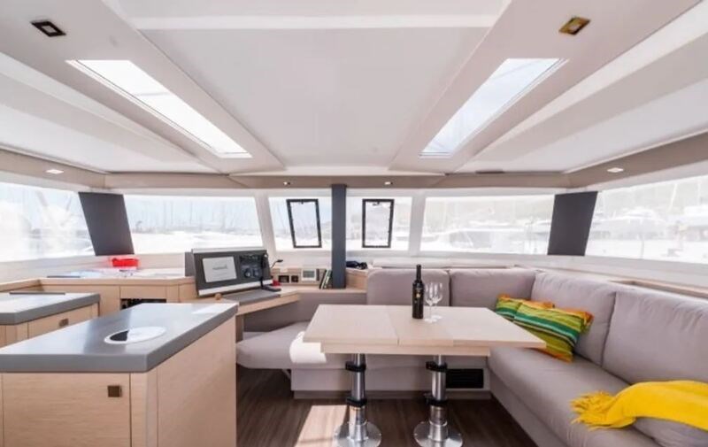 Fountaine Pajot 47