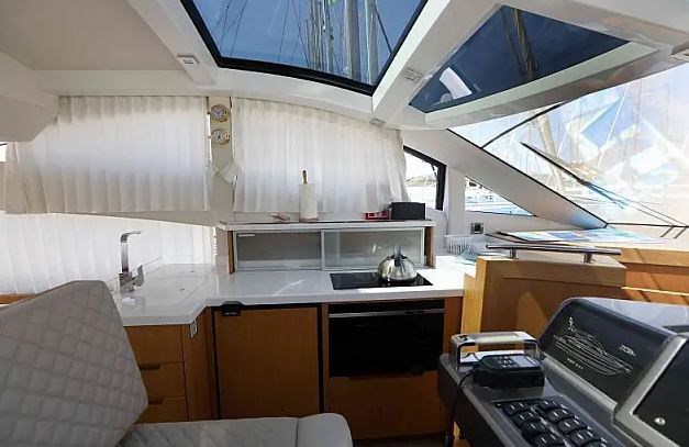 Galeon 430 Skydeck