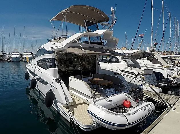 Galeon 430 Skydeck