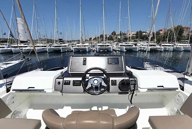 Galeon 430 Skydeck