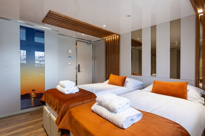 Mini cruiser Adriatic King