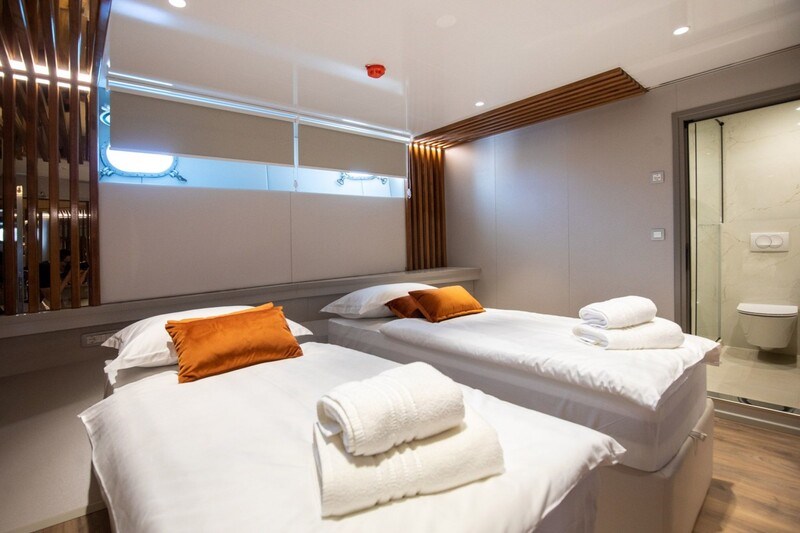 Mini cruiser Adriatic King