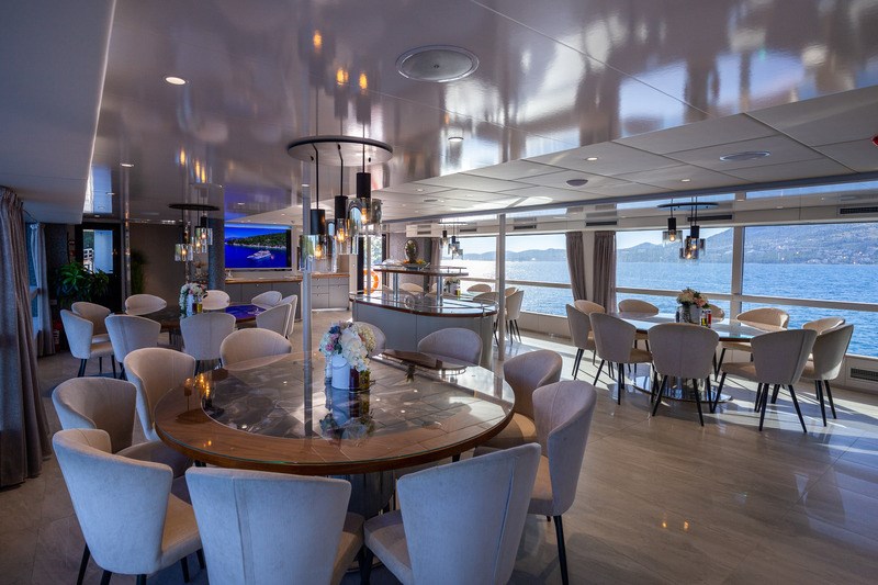 Mini cruiser Adriatic King