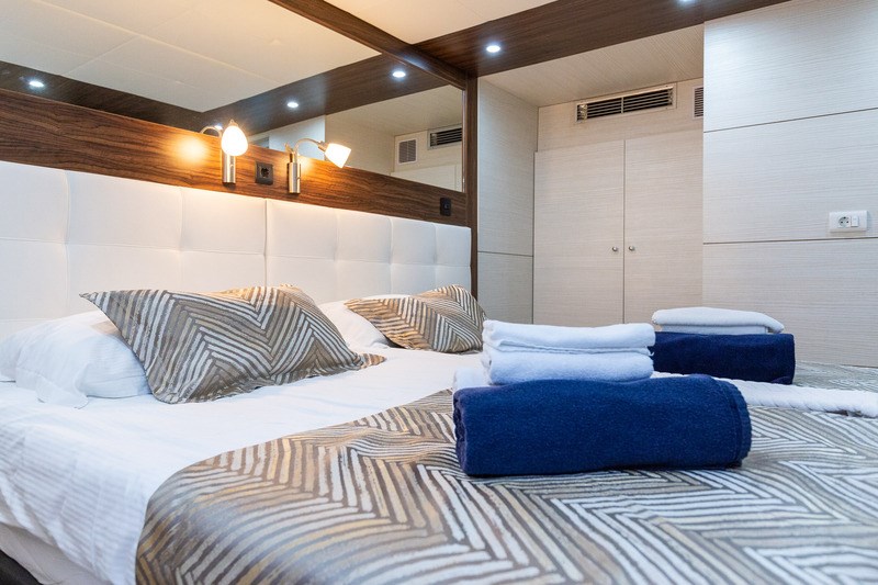 Mini cruiser Adriatic Queen