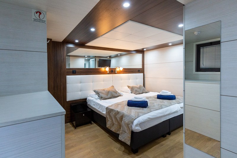 Mini cruiser Adriatic Queen