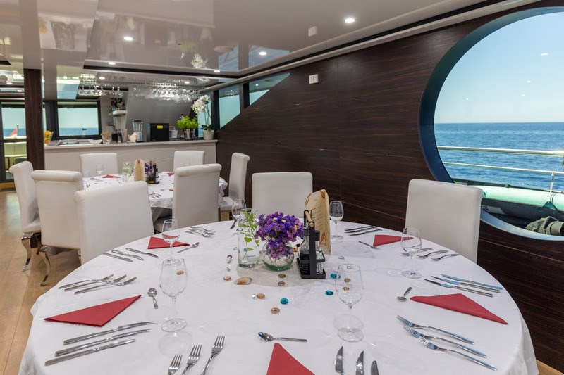 Mini cruiser Adriatic Queen