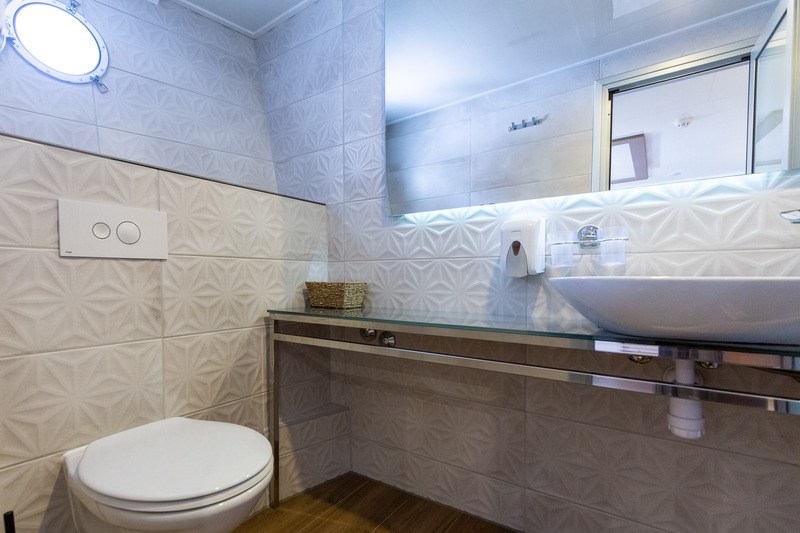 Mini cruiser Avantura