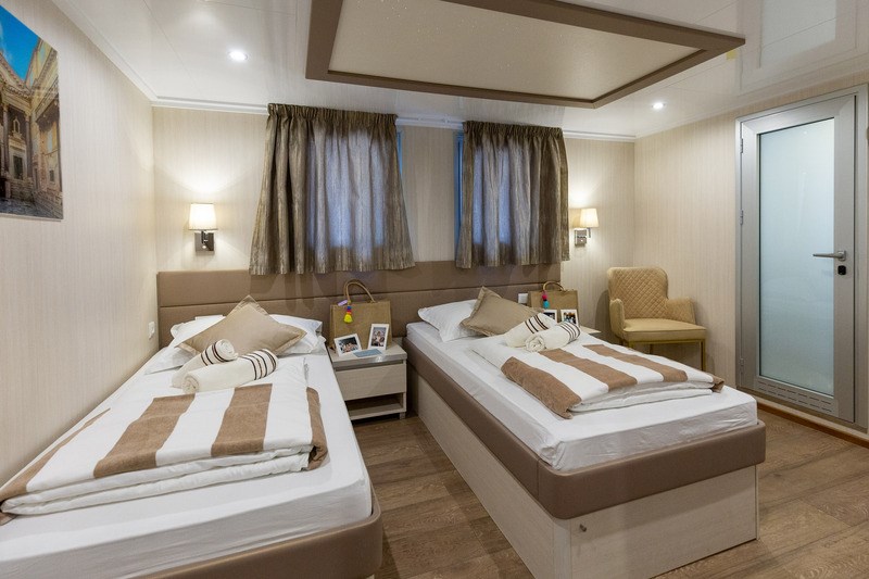 Mini cruiser Avantura