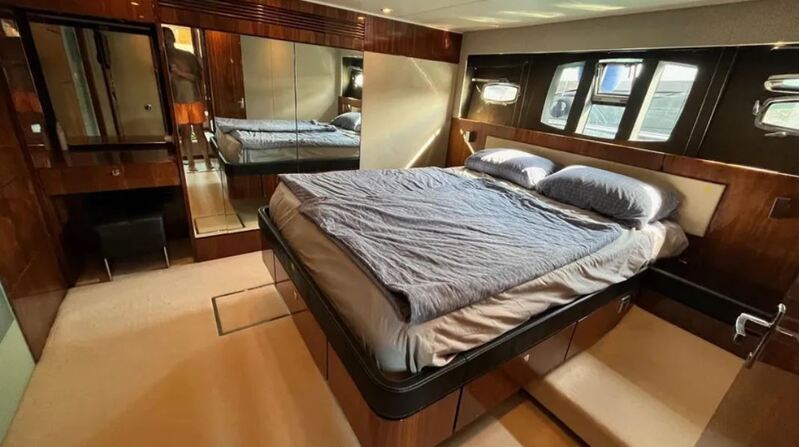 Fairline Squadron 65