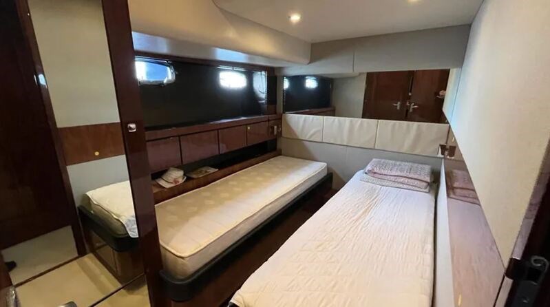 Fairline Squadron 65