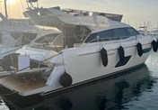 Ferretti 550