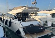 Ferretti 550