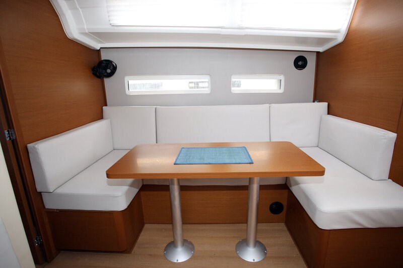 Jeanneau Sun Odyssey 410