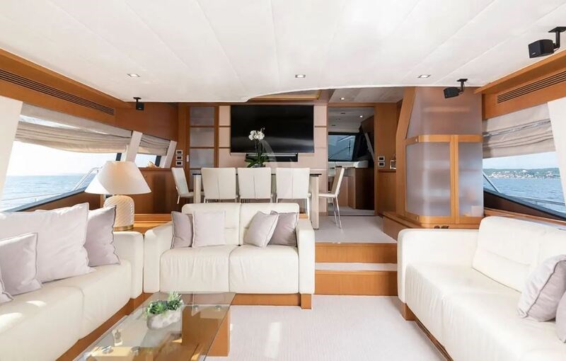 Ferretti 780