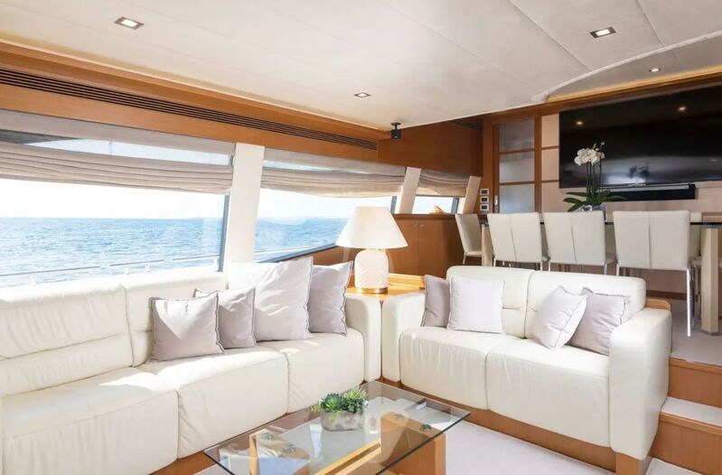 Ferretti 780
