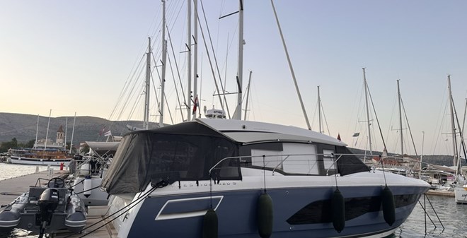 Jeanneau Prestige 420S