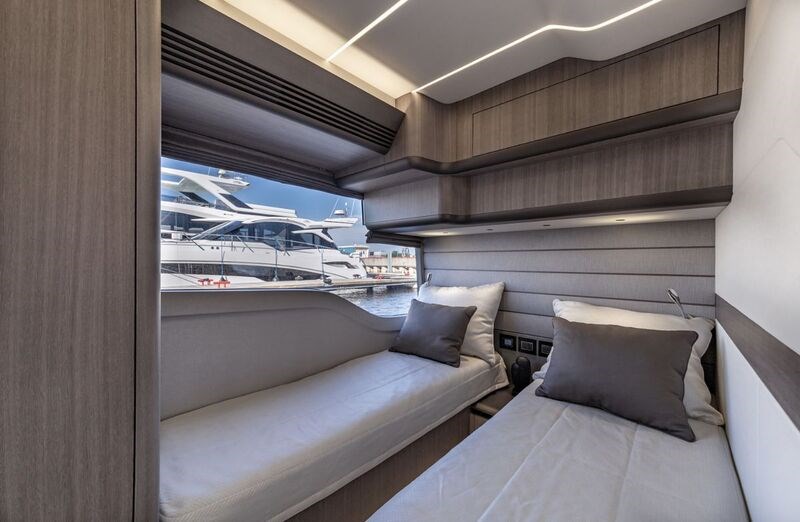 Galeon 560 Fly