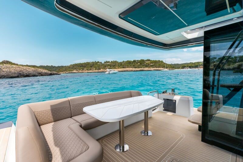 Galeon 560 Fly