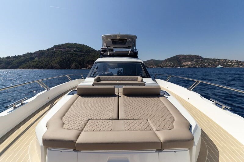 Galeon 560 Fly