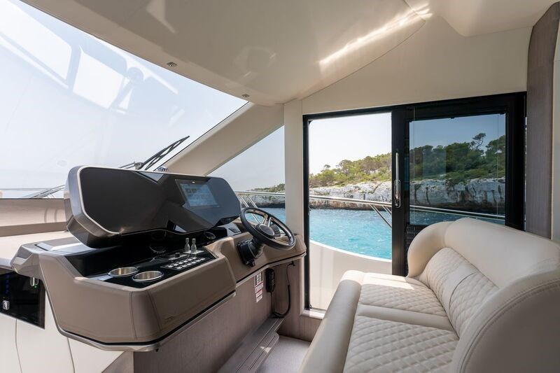 Galeon 560 Fly
