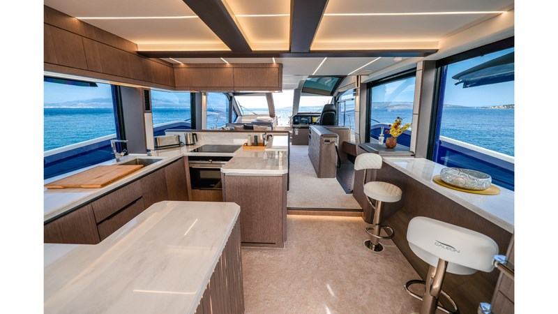Galeon 640 Fly