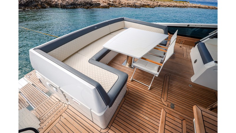 Galeon 640 Fly