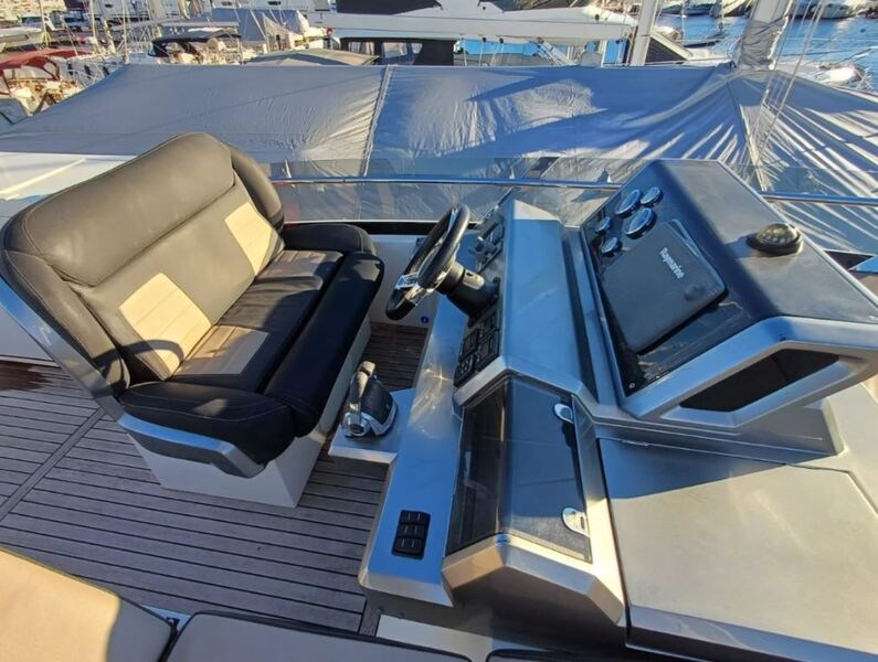 Galeon 550 Fly