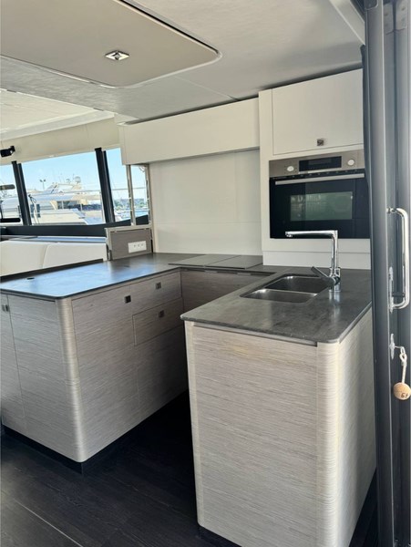 Fountaine Pajot MY6