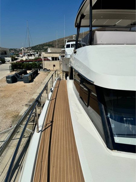 Fountaine Pajot MY6