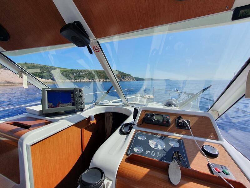 Beneteau Antares 760