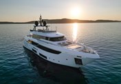 Custom Line Navetta 33