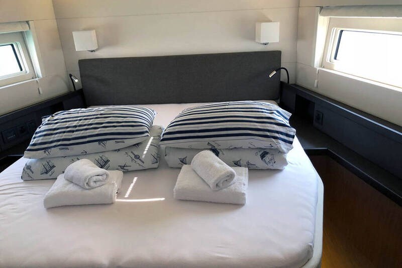 Beneteau Oceanis Yacht 62