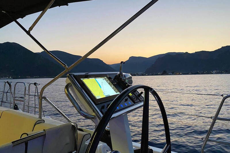 Beneteau Oceanis Yacht 62