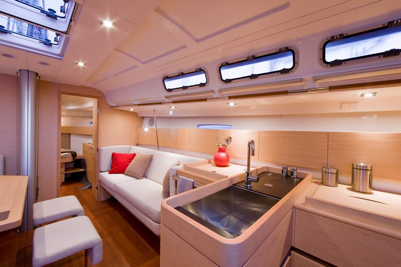 Beneteau First 45