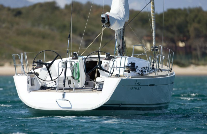 Beneteau First 45