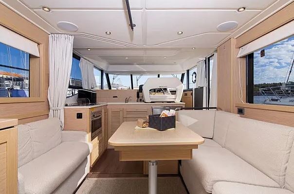 Beneteau Swift  Trawler 47