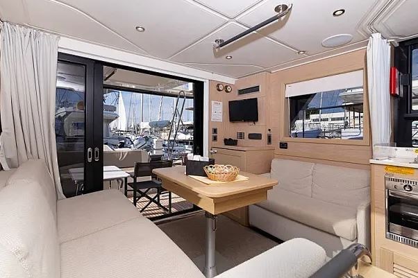 Beneteau Swift  Trawler 47