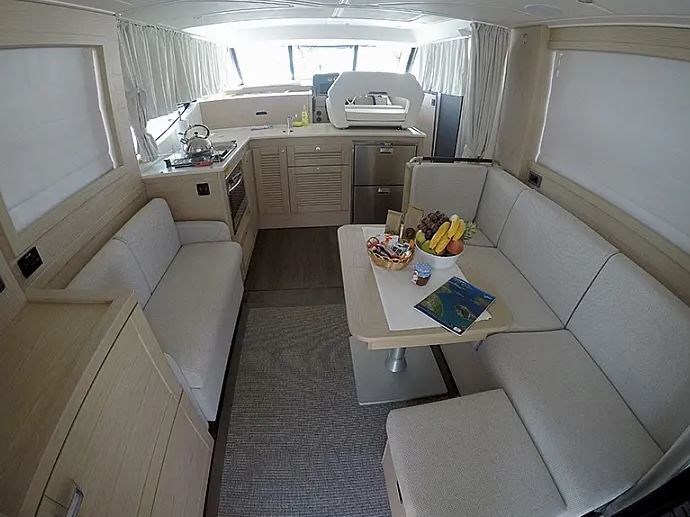 Beneteau Swift  Trawler 47