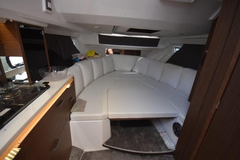 Jeanneau Cap Camarat 10.5 WA